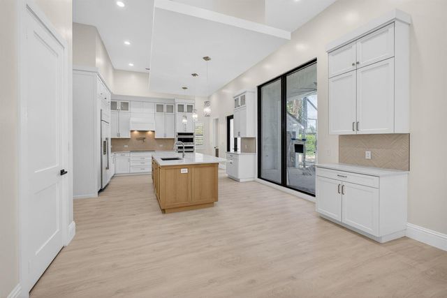 8771 Man O War Road, Palm Beach Gardens, FL 33418