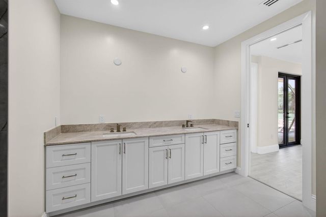 8771 Man O War Road, Palm Beach Gardens, FL 33418