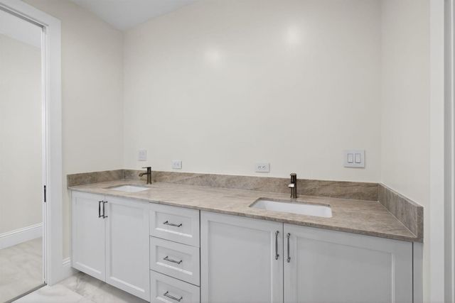 8771 Man O War Road, Palm Beach Gardens, FL 33418