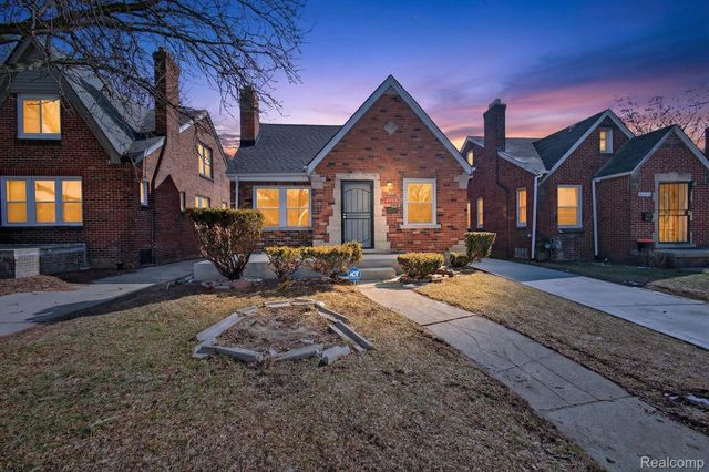 9988 Somerset Avenue, Detroit, MI 48224