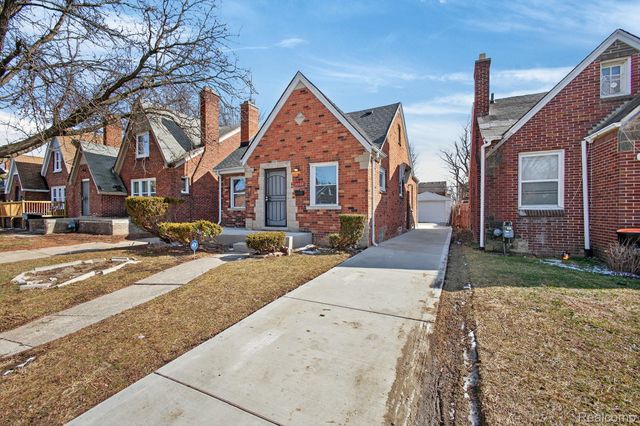 9988 Somerset Avenue, Detroit, MI 48224