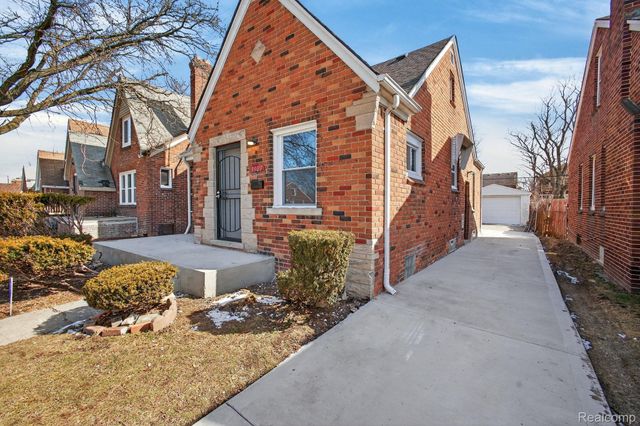 9988 Somerset Avenue, Detroit, MI 48224