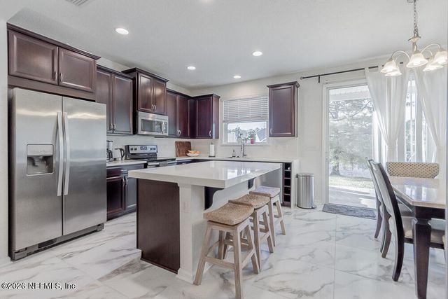 162 NELSON Lane, St. Johns, FL 32259