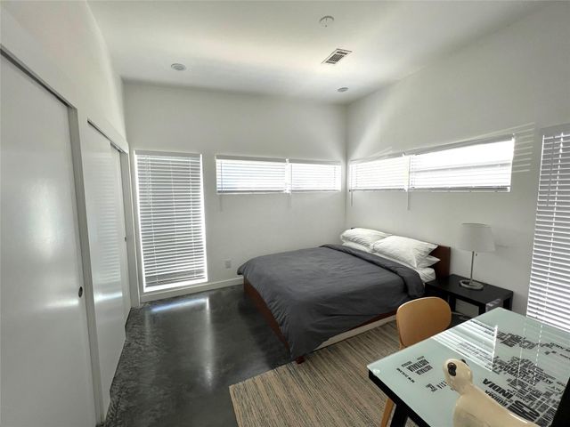 1159 Perry RD A, Austin, TX 78721