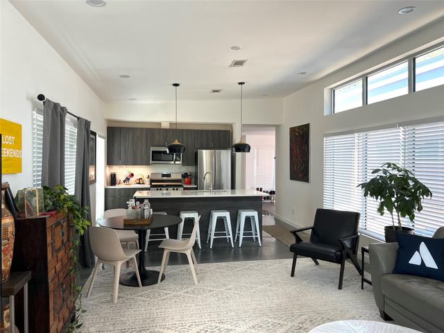 1159 Perry RD A, Austin, TX 78721