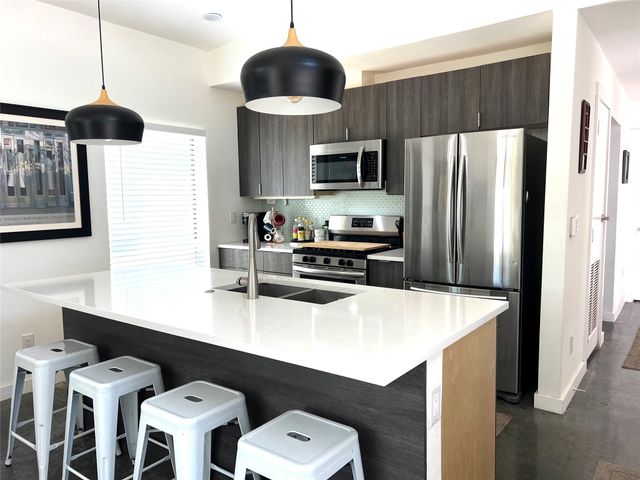 1159 Perry RD A, Austin, TX 78721