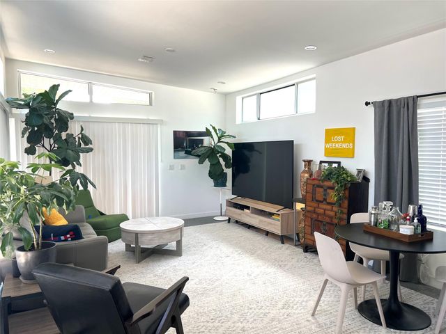 1159 Perry RD A, Austin, TX 78721