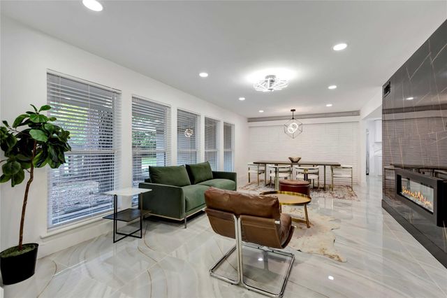 1726 Peer Drive, Houston, TX 77043