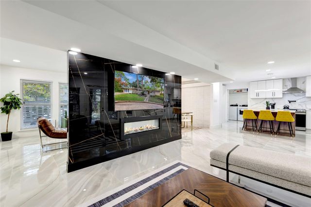 1726 Peer Drive, Houston, TX 77043