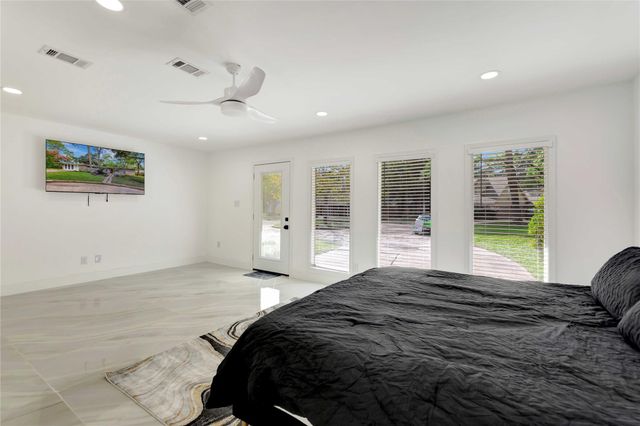 1726 Peer Drive, Houston, TX 77043