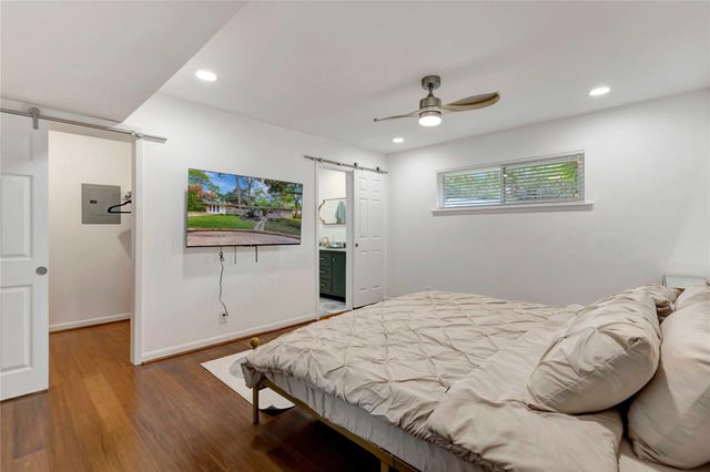 1726 Peer Drive, Houston, TX 77043