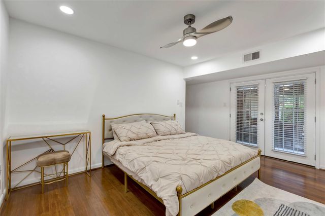 1726 Peer Drive, Houston, TX 77043