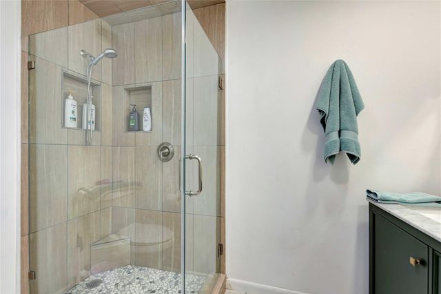 1726 Peer Drive, Houston, TX 77043