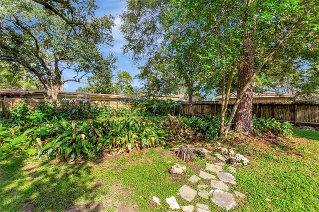 1726 Peer Drive, Houston, TX 77043