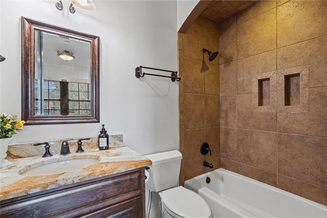 3953 Wimbledon Park, Mobile, AL 36608