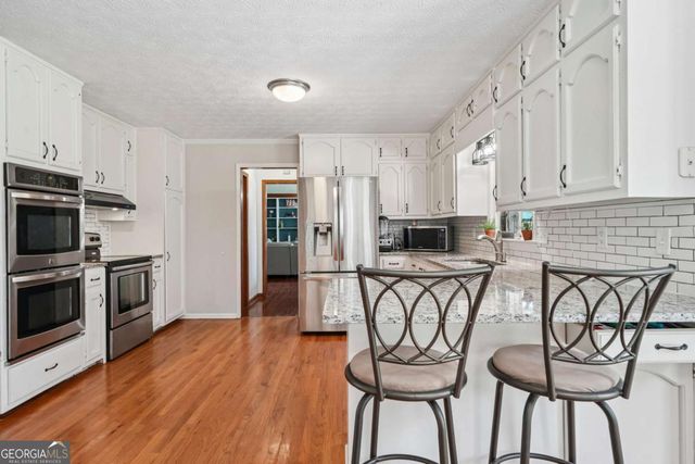 2588 Hickory Cove SW, Lilburn, GA 30047