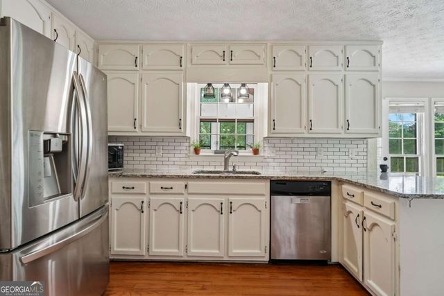 2588 Hickory Cove SW, Lilburn, GA 30047