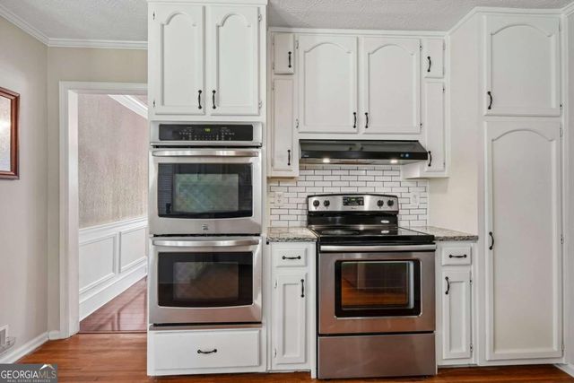 2588 Hickory Cove SW, Lilburn, GA 30047