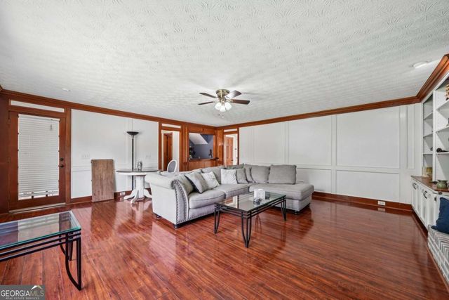 2588 Hickory Cove SW, Lilburn, GA 30047