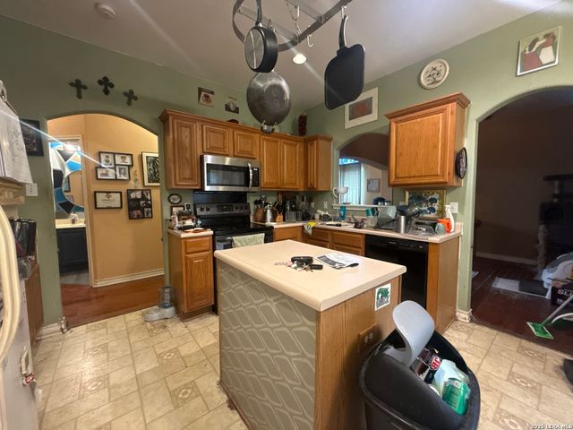 1627 SPRINGHOUSE ST, San Antonio, TX 78251