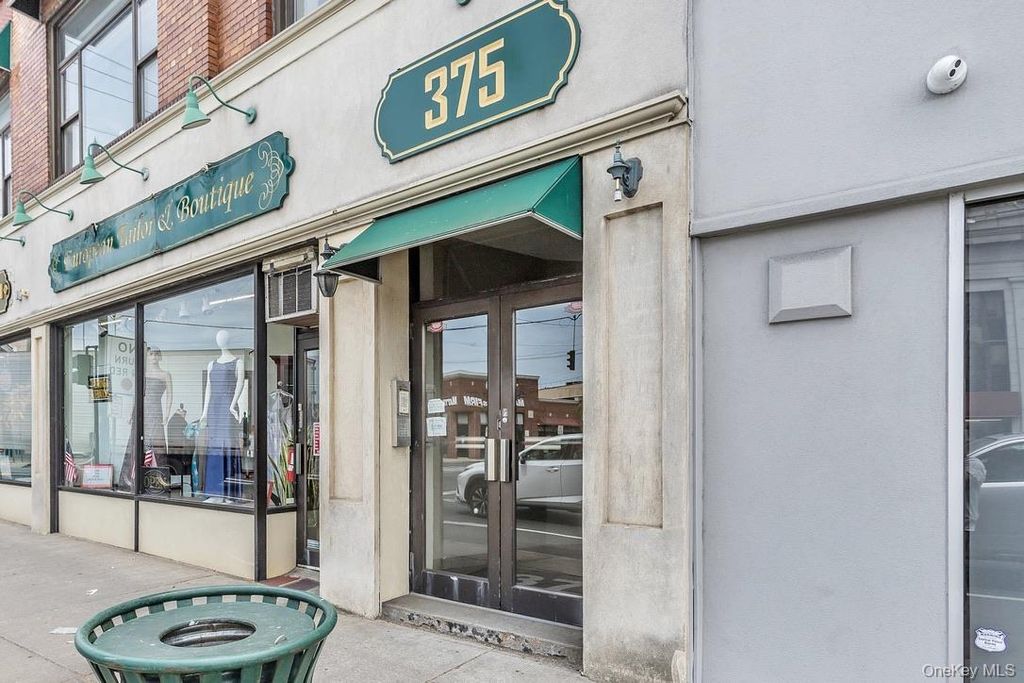 375 Sunrise Highway 1, Lynbrook, NY 11563