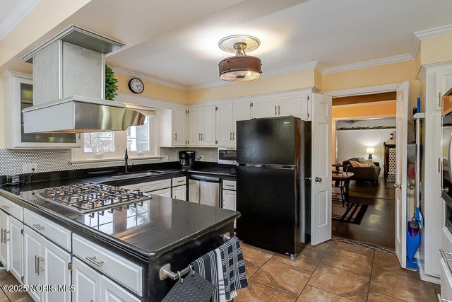 3628 Chesterton Drive, Toledo, OH 43615