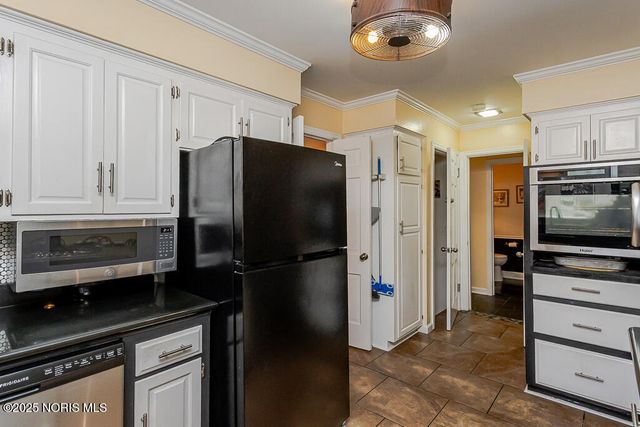 3628 Chesterton Drive, Toledo, OH 43615