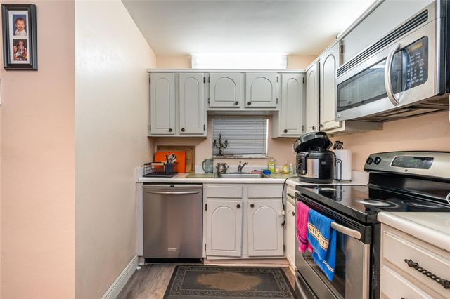 8930 S Hollybrook Boulevard 209, Pembroke Pines, FL 33025