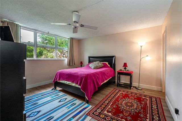 8930 S Hollybrook Boulevard 209, Pembroke Pines, FL 33025