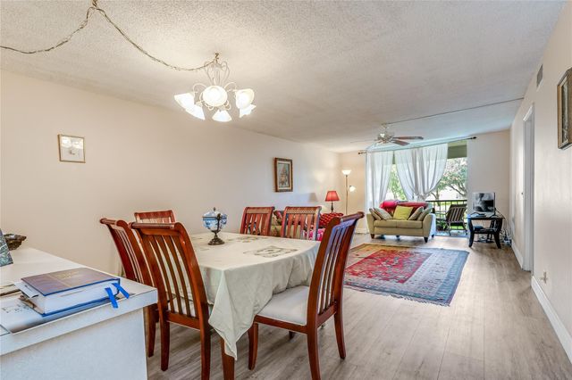 8930 S Hollybrook Boulevard 209, Pembroke Pines, FL 33025