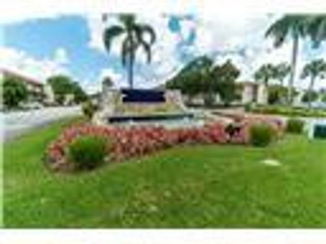 8930 S Hollybrook Boulevard 209, Pembroke Pines, FL 33025
