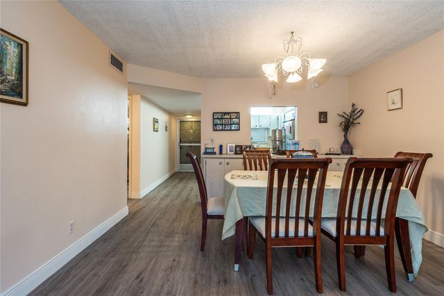 8930 S Hollybrook Boulevard 209, Pembroke Pines, FL 33025