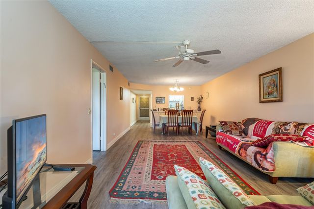 8930 S Hollybrook Boulevard 209, Pembroke Pines, FL 33025