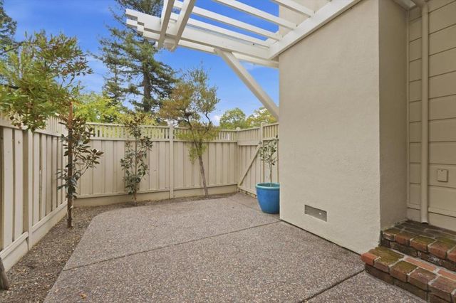 27 Cross Way, Los Gatos, CA 95030