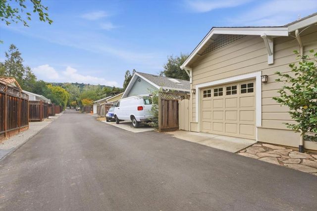 27 Cross Way, Los Gatos, CA 95030