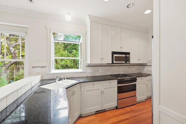 27 Cross Way, Los Gatos, CA 95030