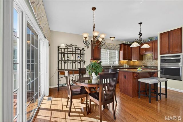 14738 Thornbird Manor Parkway, Chesterfield, MO 63017