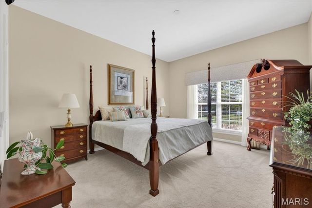 14738 Thornbird Manor Parkway, Chesterfield, MO 63017