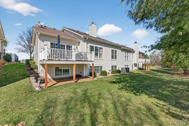 14738 Thornbird Manor Parkway, Chesterfield, MO 63017