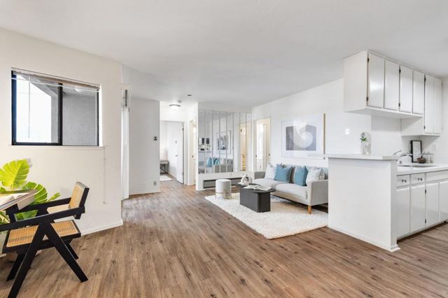 1090 Main Street 401, Redwood City, CA 94063
