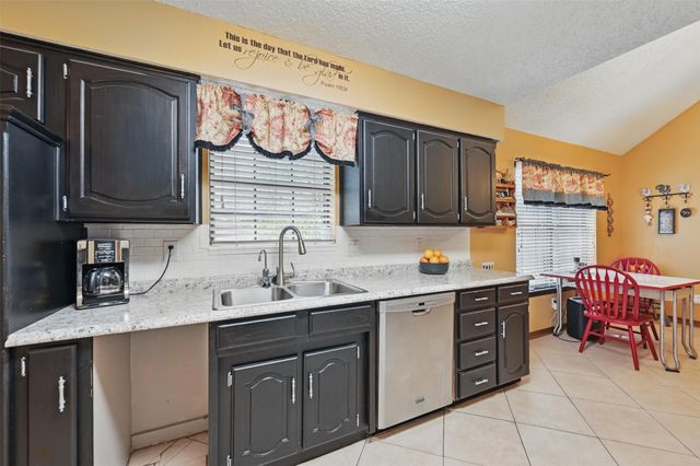 518 Allen Drive, Euless, TX 76039