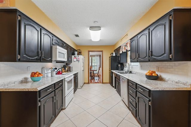 518 Allen Drive, Euless, TX 76039
