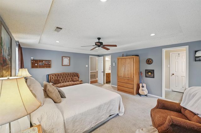 518 Allen Drive, Euless, TX 76039