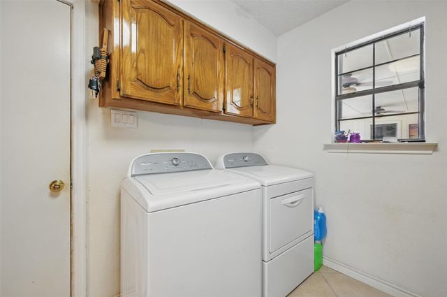 518 Allen Drive, Euless, TX 76039