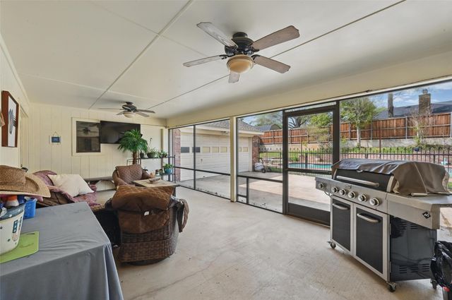 518 Allen Drive, Euless, TX 76039