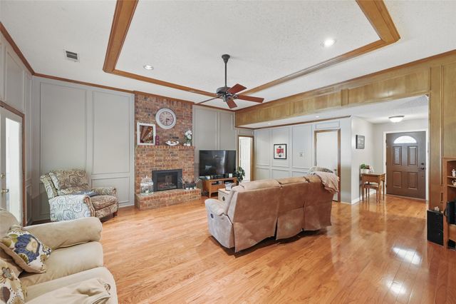 518 Allen Drive, Euless, TX 76039