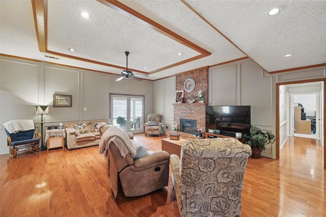 518 Allen Drive, Euless, TX 76039