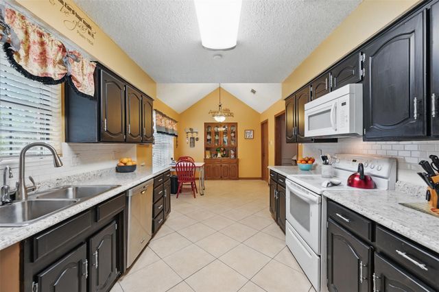 518 Allen Drive, Euless, TX 76039