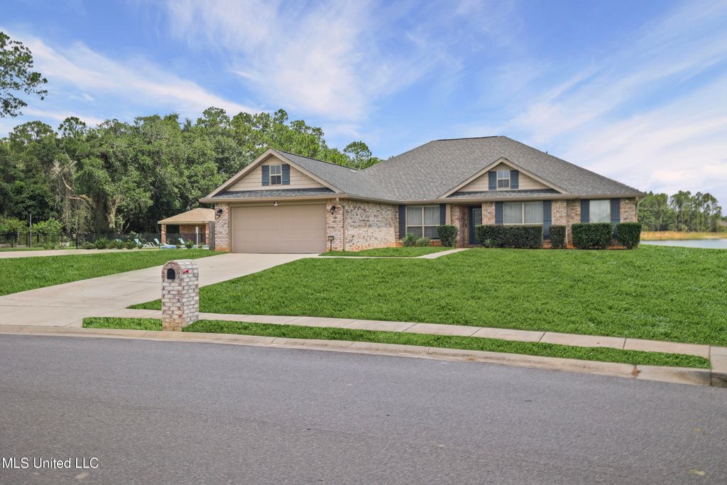 6236 Emerald Lake Drive, Biloxi, MS 39532