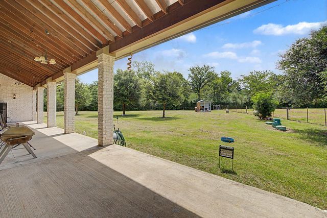 39595 Bosque Road, Hempstead, TX 77445